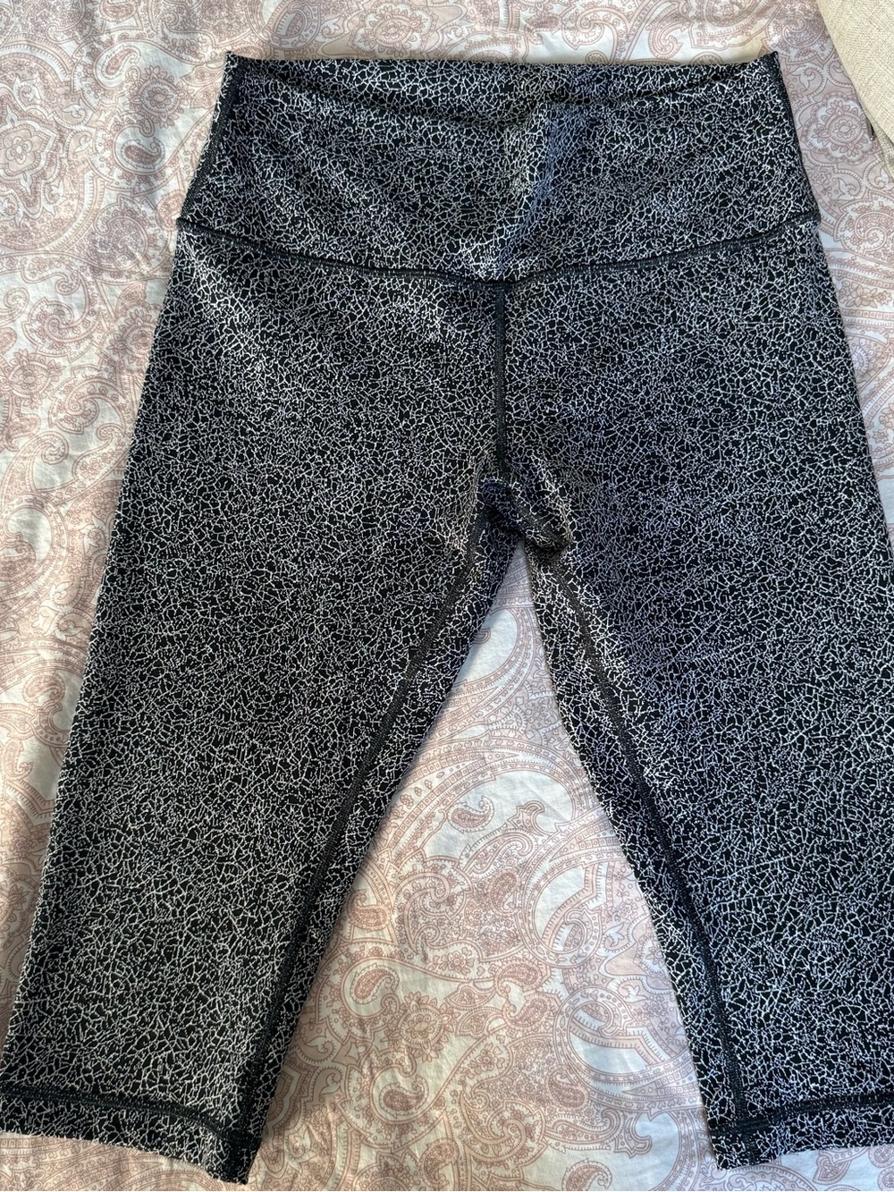 Lululemon Capri Leggings - Picture 1 of 3